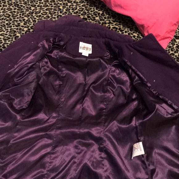 Coat - Picture 2 of 2